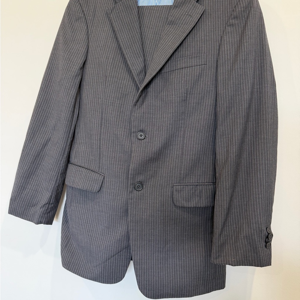 Tommy Hilfiger Men’s 2 Piece Pinstripe Suit Jacket Pants Formal Classic Set
